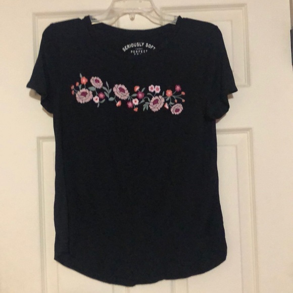 black shirt with embroidery flowers - Picture 1 of 5
